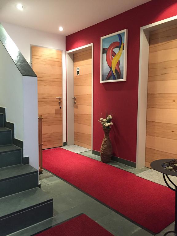 Almandin Apartments 이스크글 외부 사진