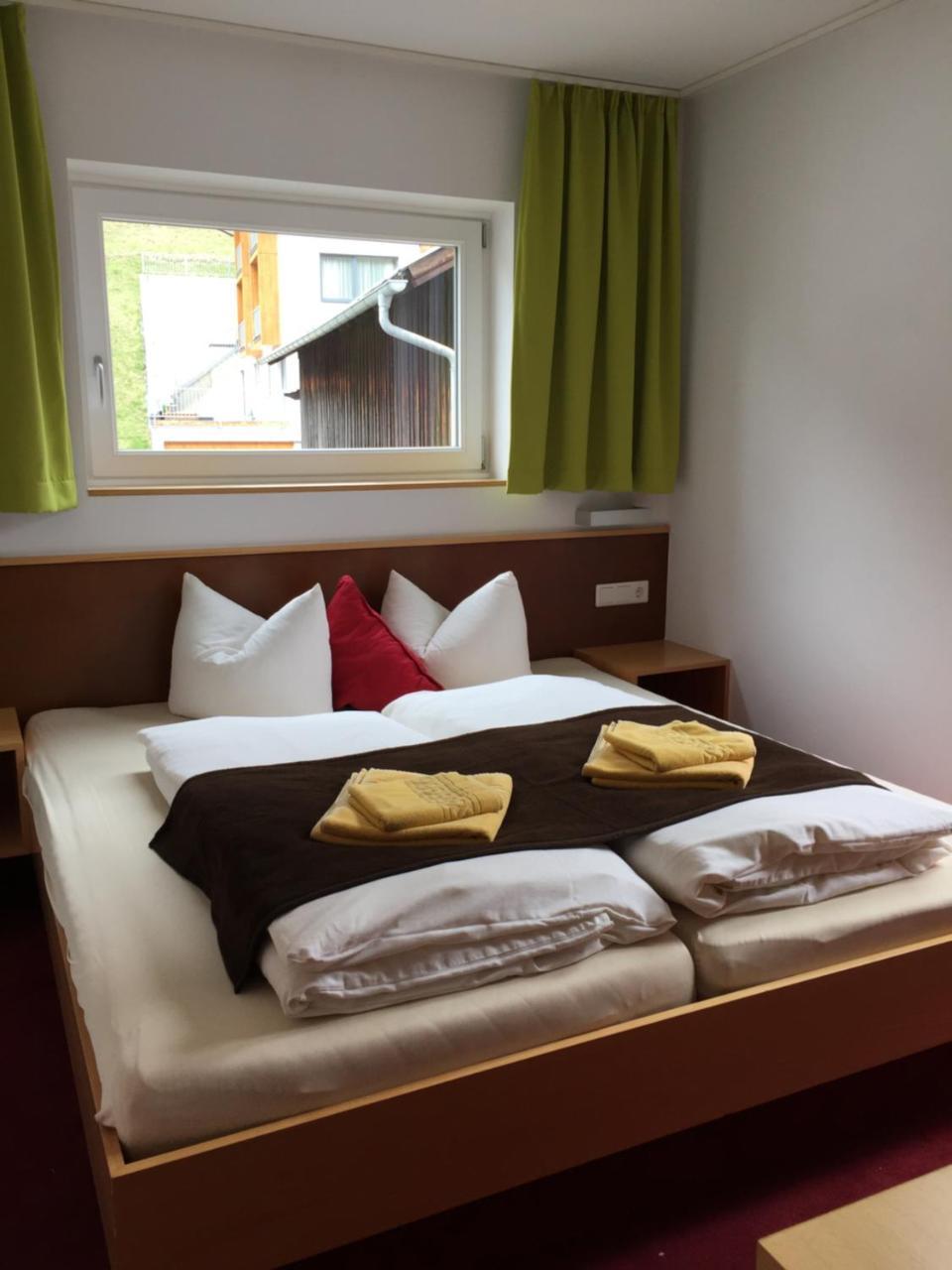 Almandin Apartments 이스크글 외부 사진